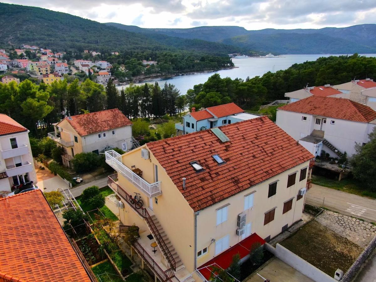 Apartments Sea & Sky Stari Grad  Dış mekan fotoğraf