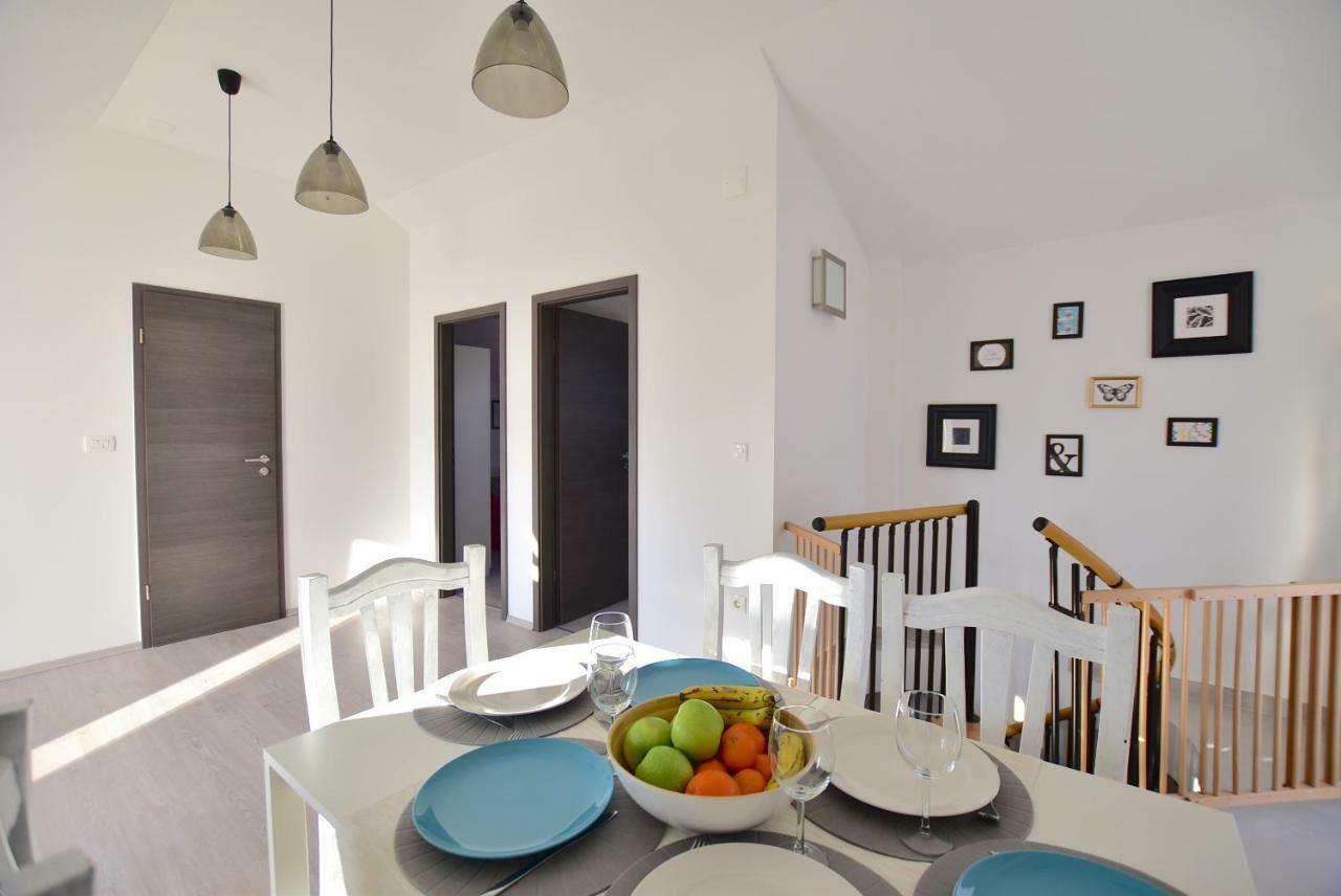 Apartments Sea & Sky Stari Grad  Dış mekan fotoğraf